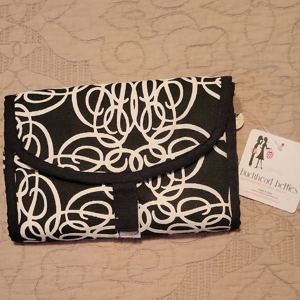 Buckhead Betties Black and White Clutch